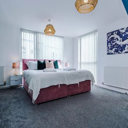 Townhouse 5Mins To City Centre And Etihad - Free Secure Parking Manchester Exterior photo