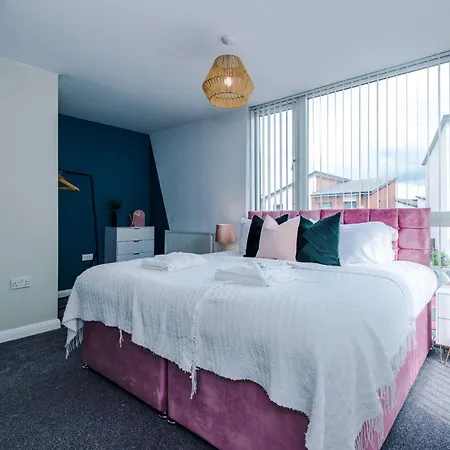 Townhouse 5Mins To City Centre And Etihad - Free Secure Parking Manchester Exterior photo