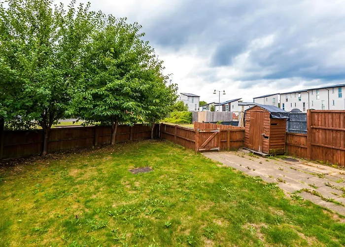Townhouse 5Mins To City Centre And Etihad - Free Secure Parking