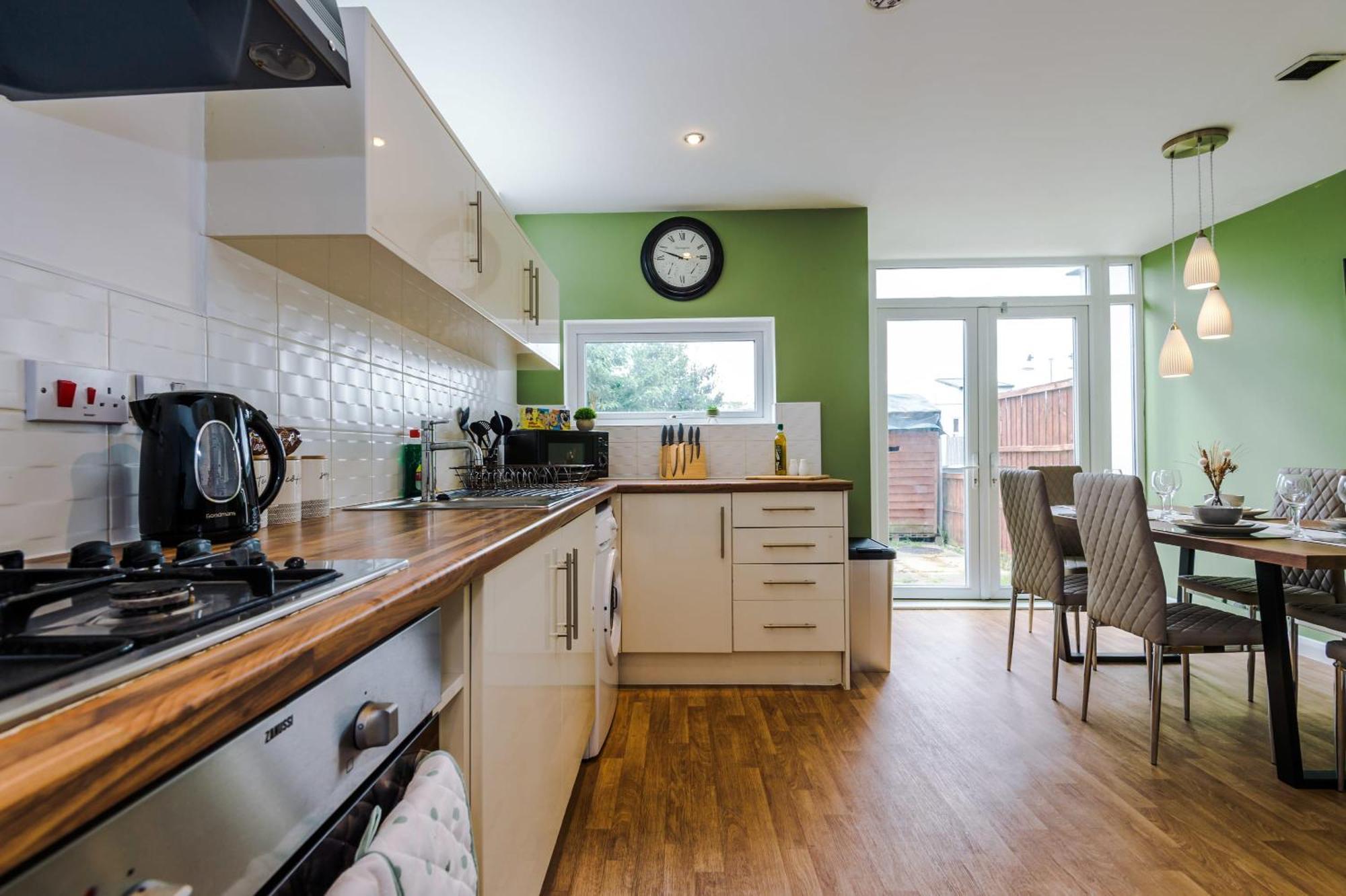 Holiday home Townhouse 5mins To Centre And Etihad - Free Secure Parking Manchester